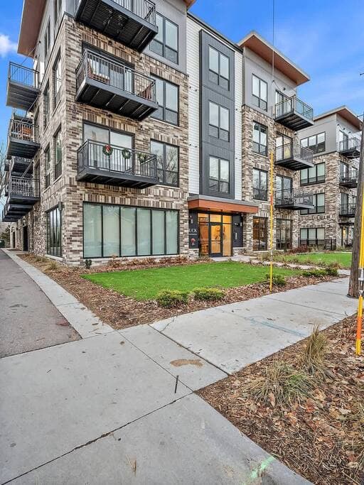 Modern 1BR · NE Minneapolis - Photo 3