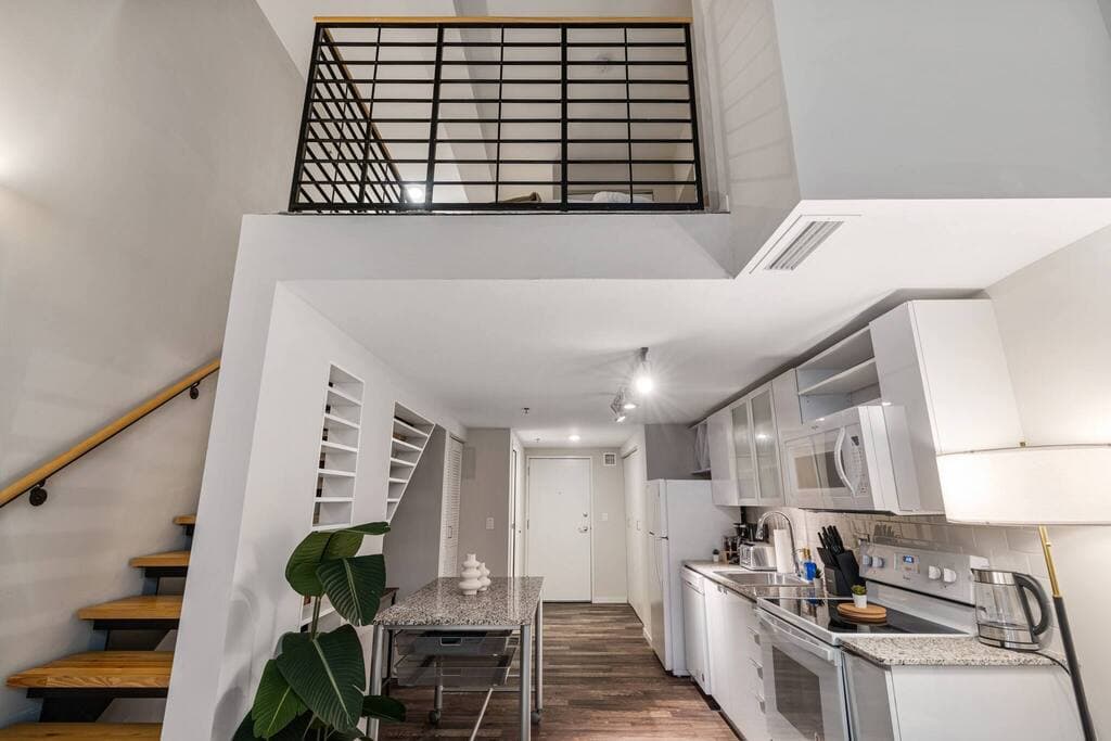 OTR Stadium Loft · Cincinnati - Photo 4
